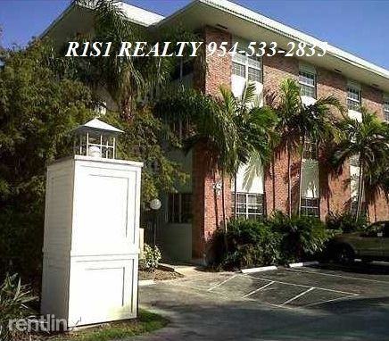 2424 SE 17th St - Photo 2 of 6