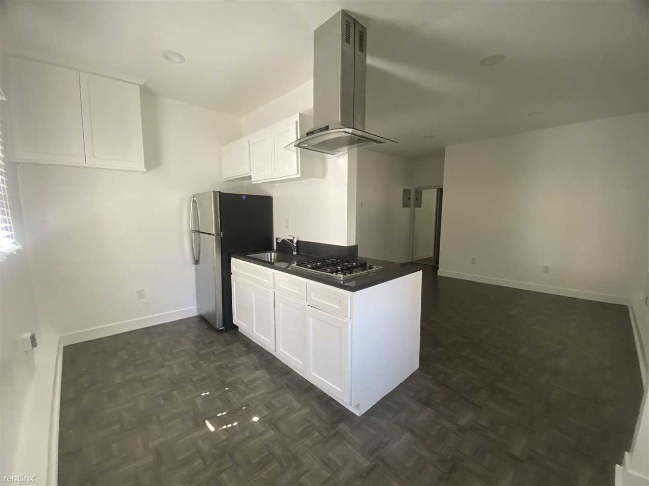 318 S Commonwealth Ave - Photo 2 of 18