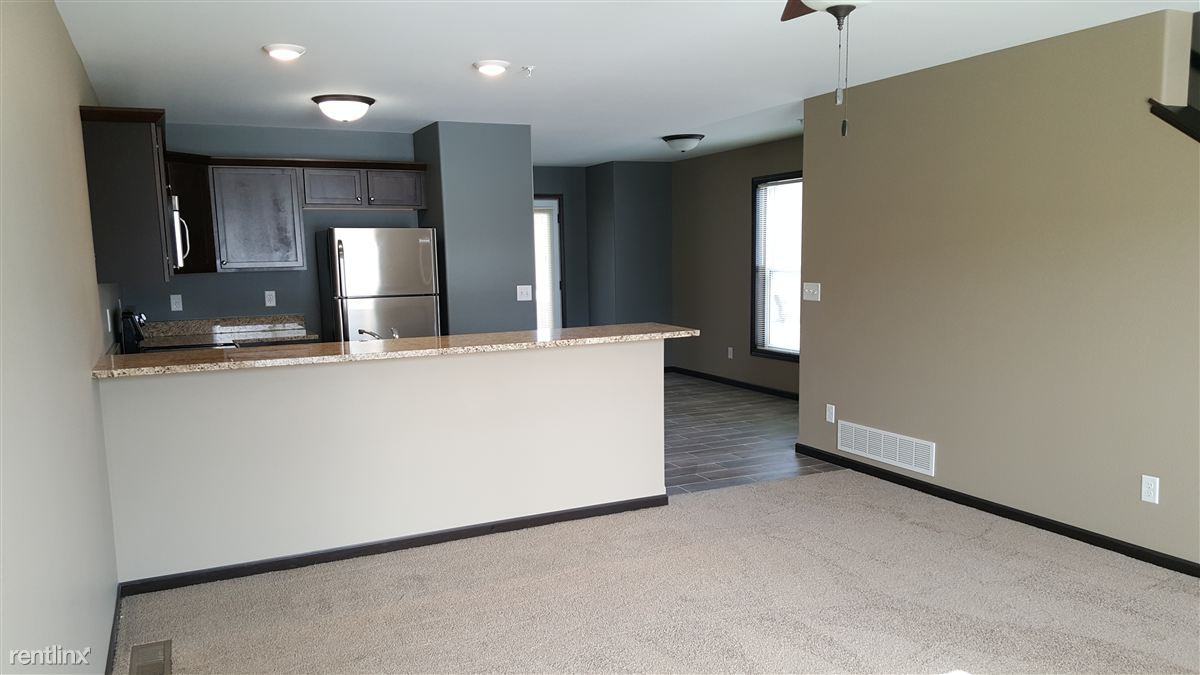 Shadow Ridge - Photo 3 of 29