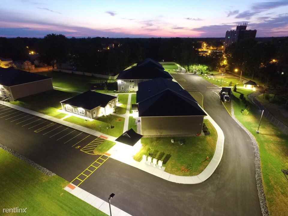 City Centre Apartments - Photo 3 of 4