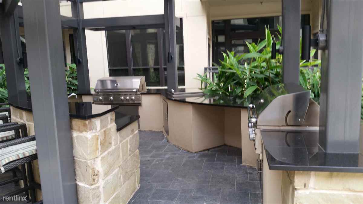 1616 W Dallas St - Photo 3 of 34