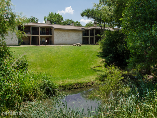 Oltorf and Congress - Photo 2 of 13