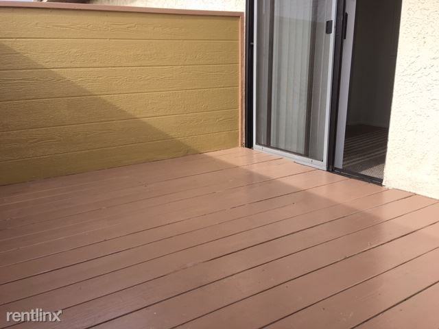 Burbank Villas - Photo 2 of 24