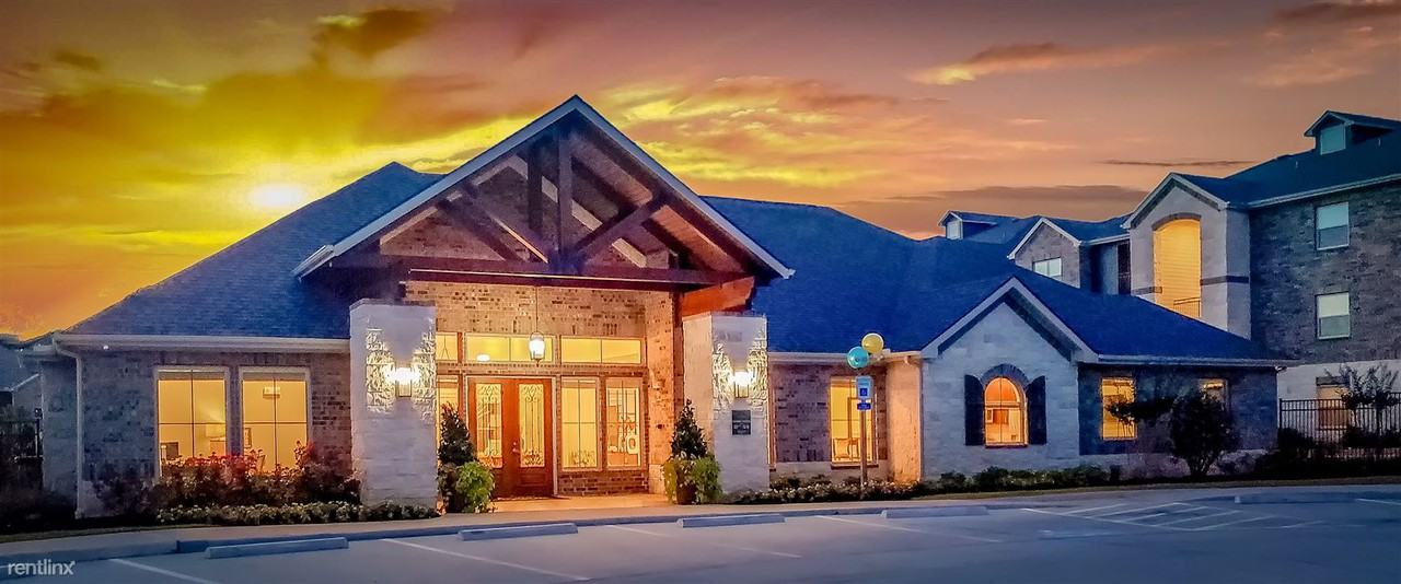 Harbor Shores - Photo 2 of 25