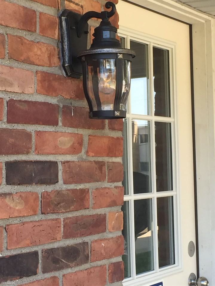 Jefferson Park Apartments - Photo 2 of 18