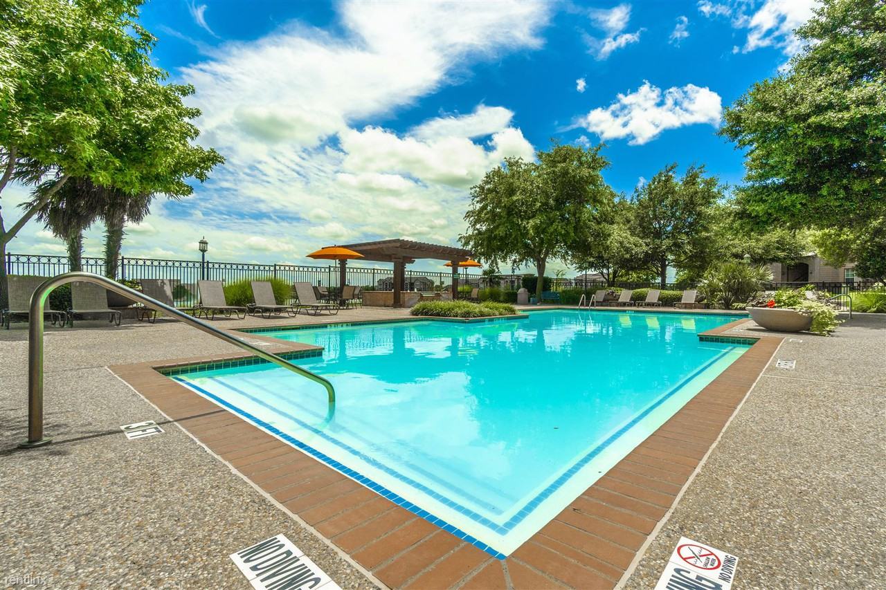 Blue Lake Villas - Photo 2 of 50