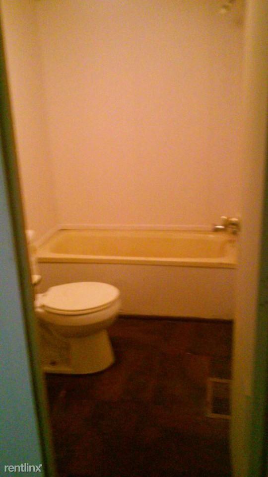 717 Amherst Rd - Photo 2 of 5