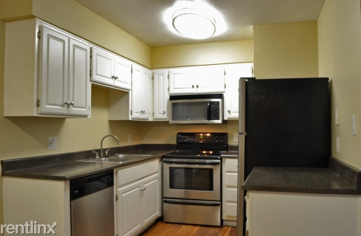 Dobson Ranch Beauty - Photo 2 of 9