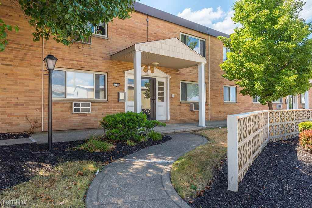 Lakewood Club Apartments - Photo 3 of 17