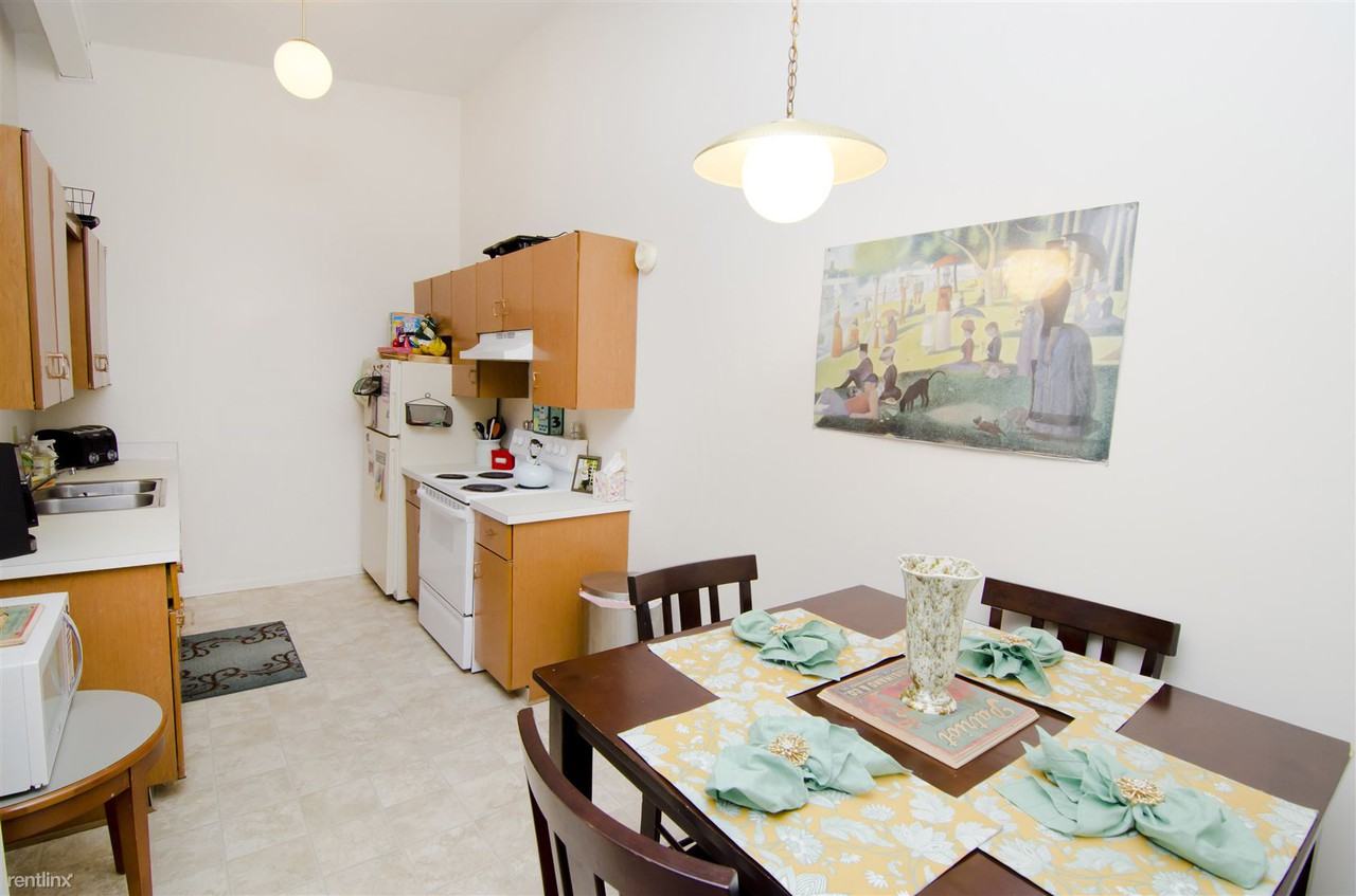 1016 Chester Apartments - Photo 3 of 8