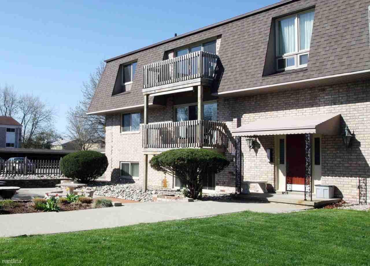 Kimberly Square Apartments - Photo 2 of 3