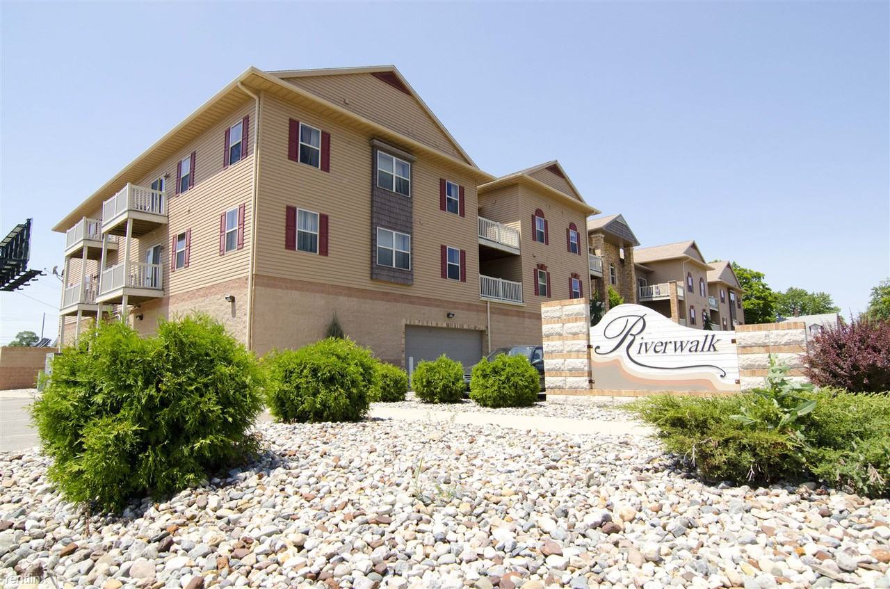 Riverwalk Apartments - Photo 2 of 18