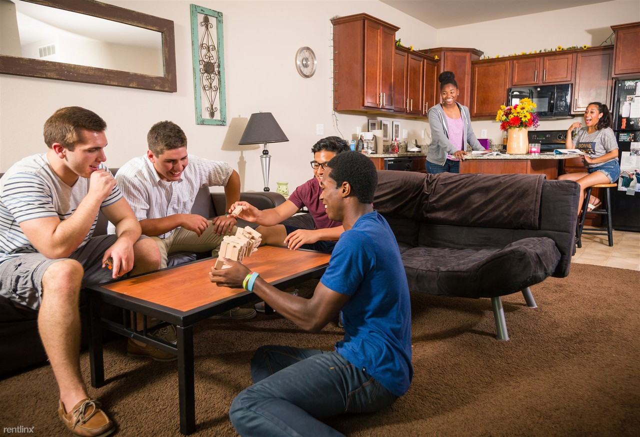 Riverwalk Apartments - Photo 3 of 18