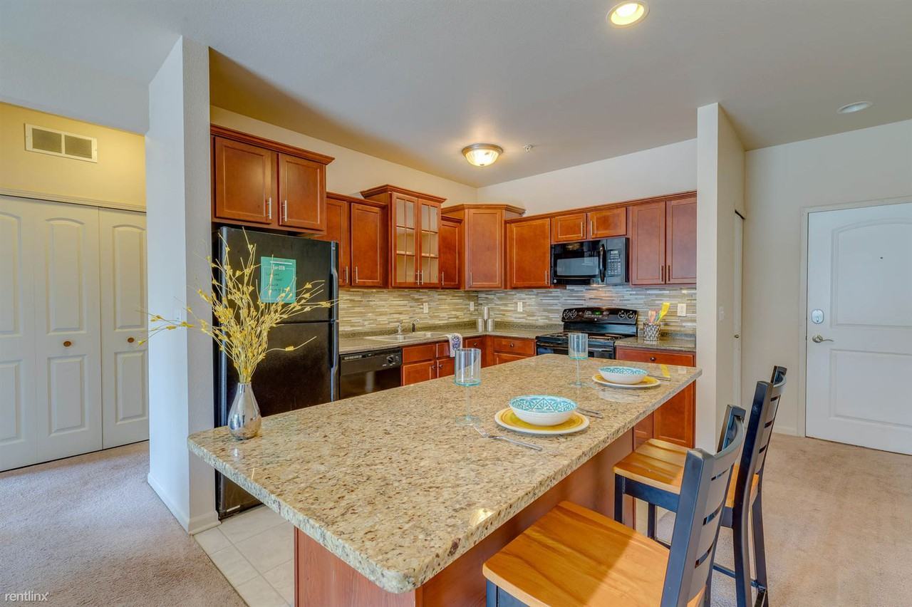 Burcham Place Apartments - Photo 3 of 10