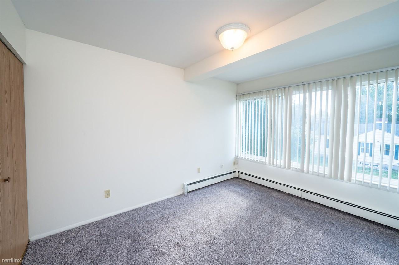 Americana Apartments B - Photo 3 of 20