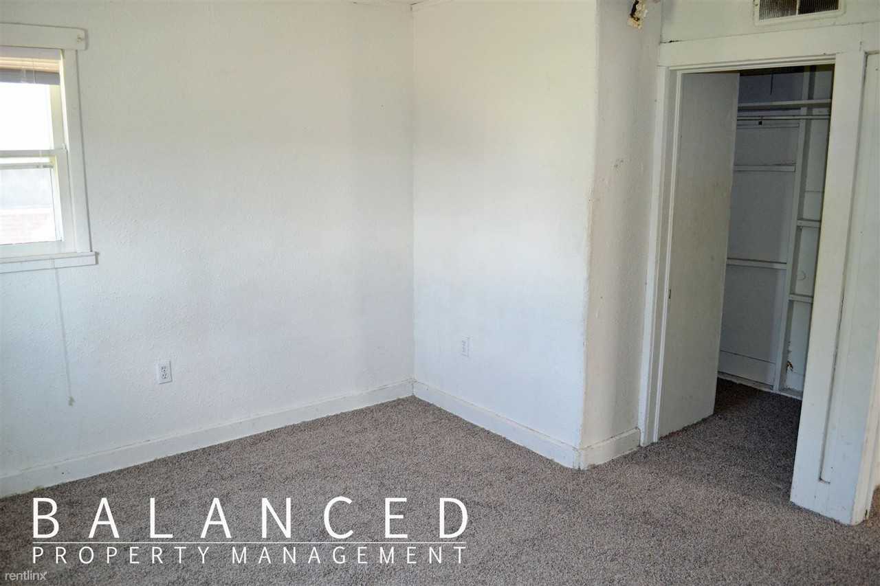 314 Sw 3rd St - Photo 3 of 5