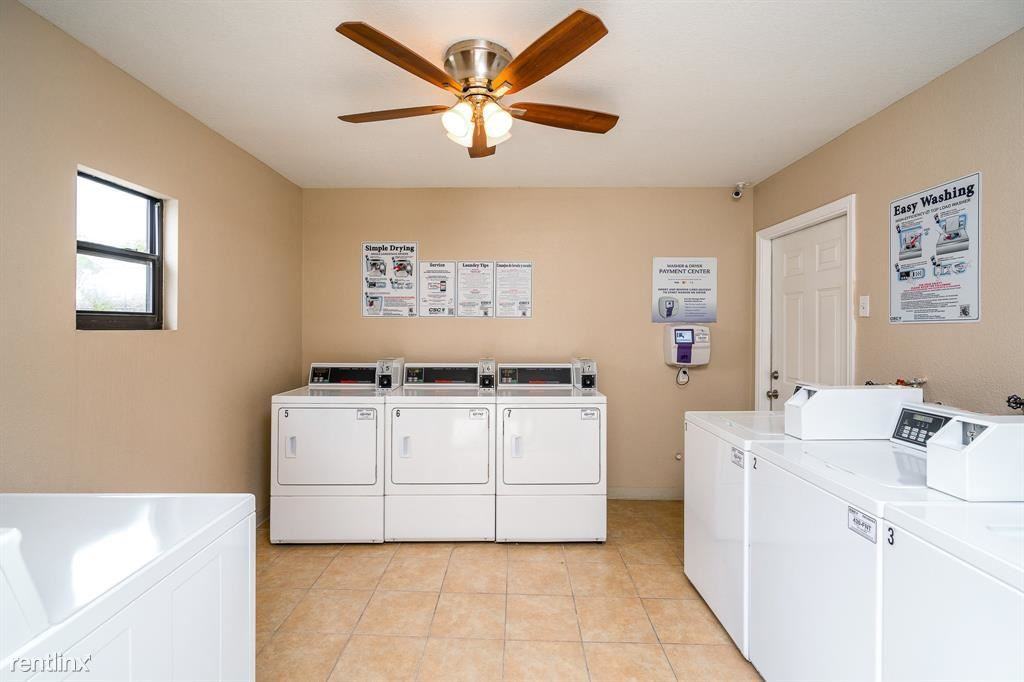 3620 Southmore Blvd - Photo 3 of 20