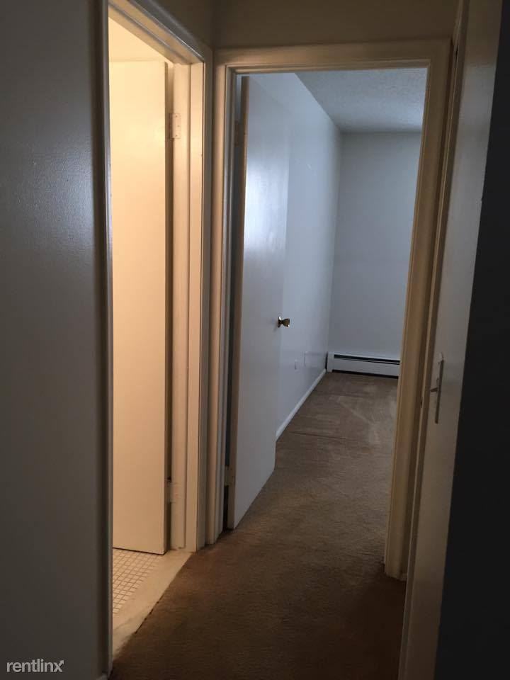 Oak Park Manor - Photo 3 of 6