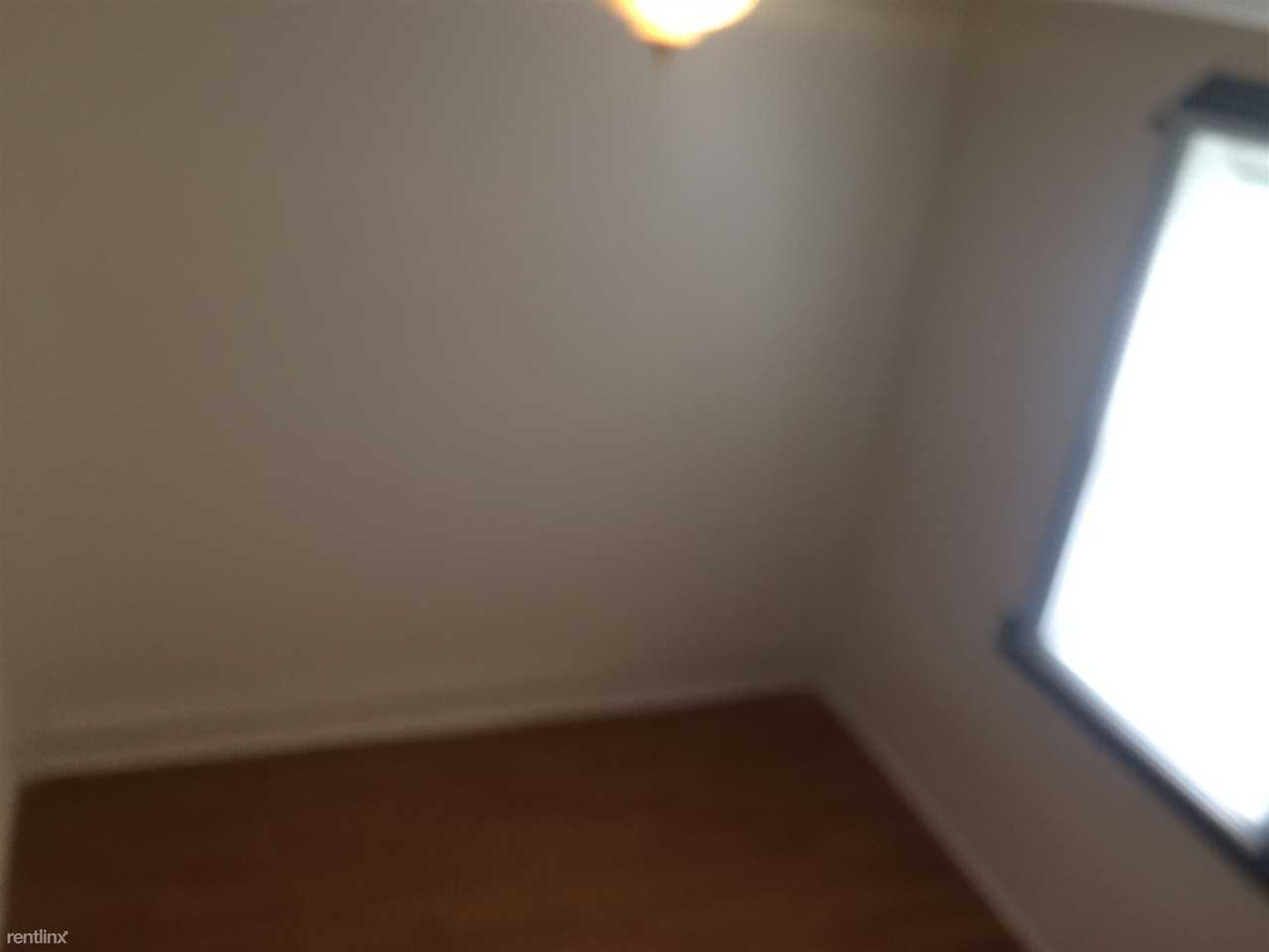 423 4th St - Photo 3 of 12