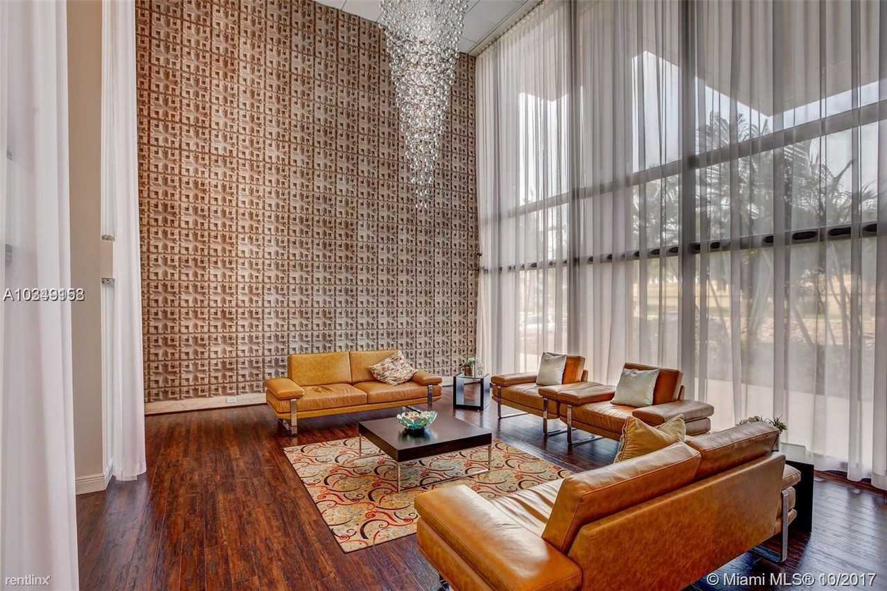 2899 Collins Ave - Photo 2 of 11