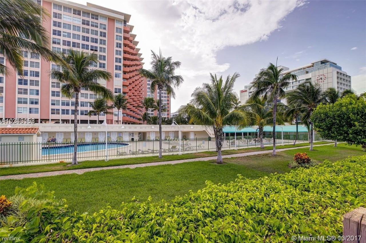 2899 Collins Ave - Photo 3 of 11