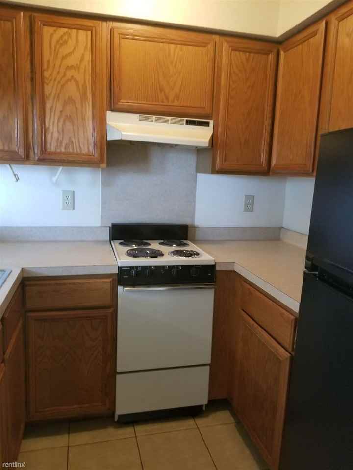 Los Amigos Apartments - Photo 2 of 15