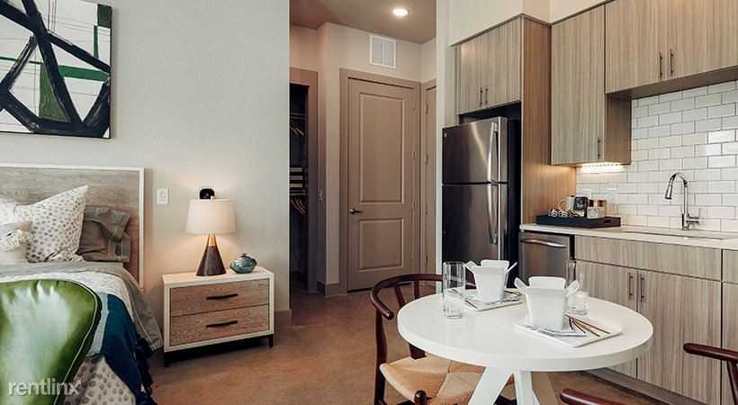 3222 E 5th St - Photo 2 of 17