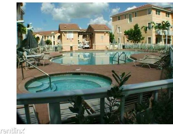 7060 NW 177th St - Photo 3 of 3