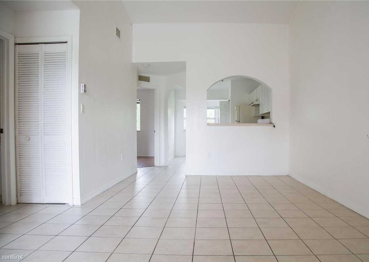 1536 SE 25th St - Photo 2 of 11