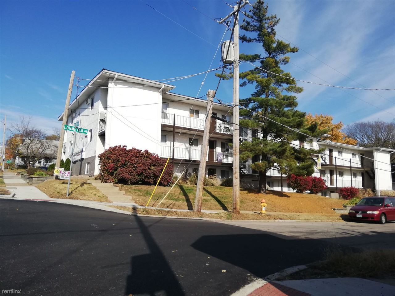 2542 S Big Bend Blvd - Photo 2 of 9