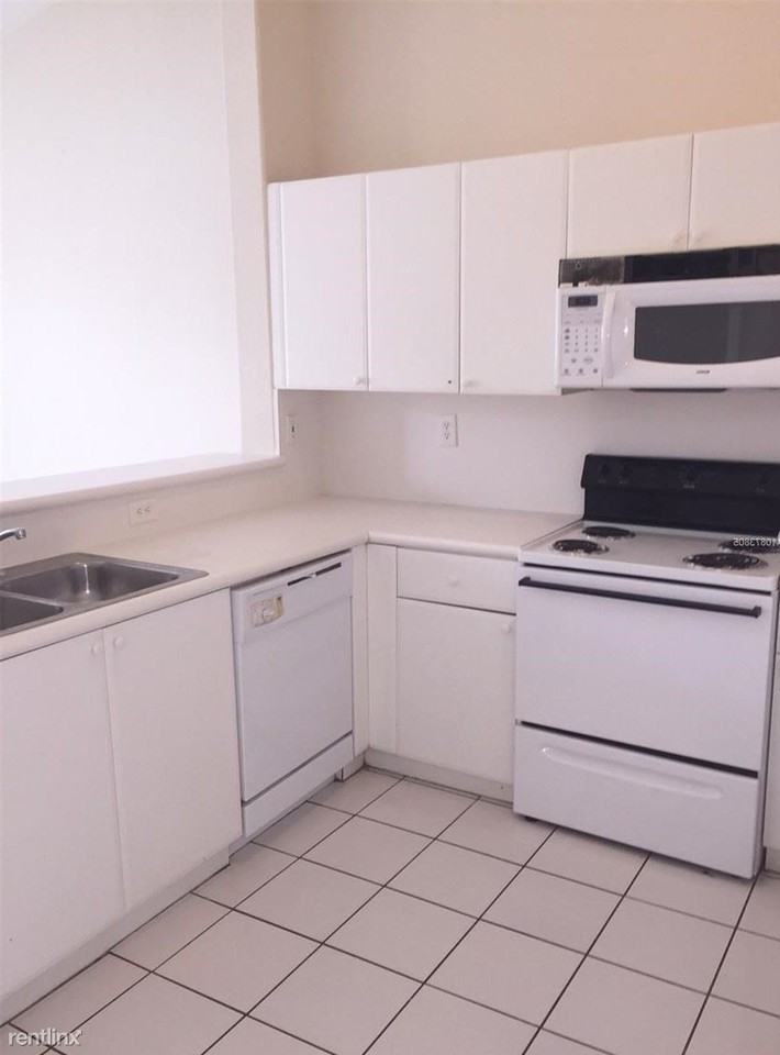 2826 SE 16th Pl - Photo 3 of 15