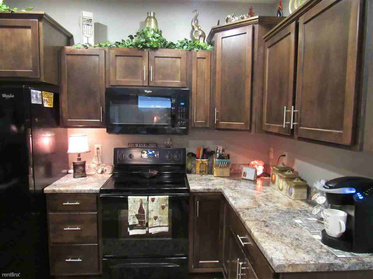 South Prairie Twin Homes - Photo 2 of 10