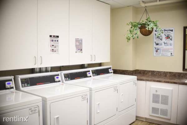 400 Maynard Apartments - Photo 3 of 32