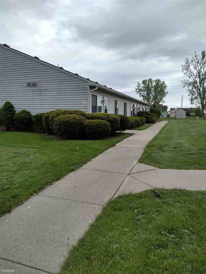 Whispering Winds Apartments - Photo 3 of 6