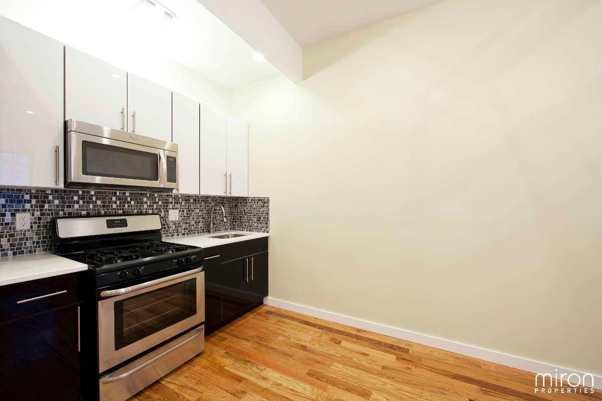 1318 Bushwick Ave #2R - Photo 2 of 5