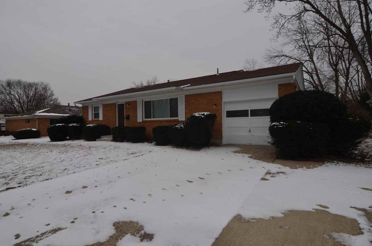 1249 Gertrude Dr - Photo 2 of 19