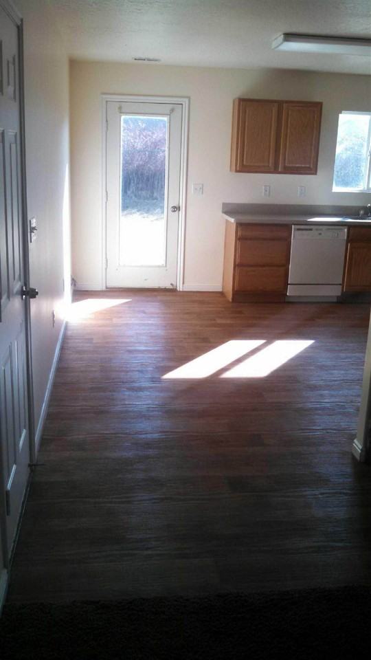 1281 W 950 S - Photo 3 of 8