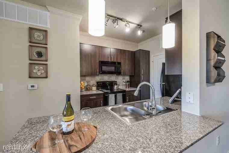 2205 W 11th St #53345 - Photo 2 of 22