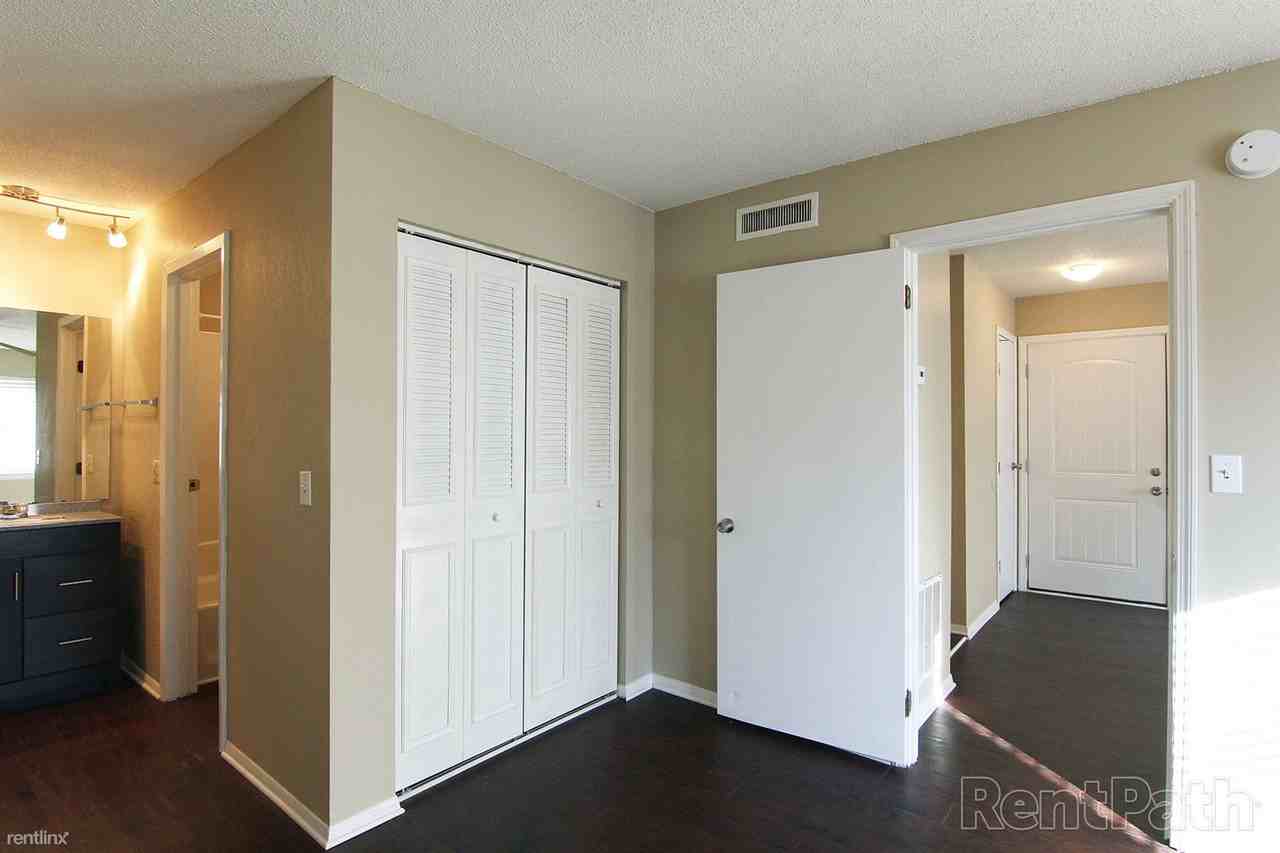 Nottingham Apartments - Photo 2 of 5