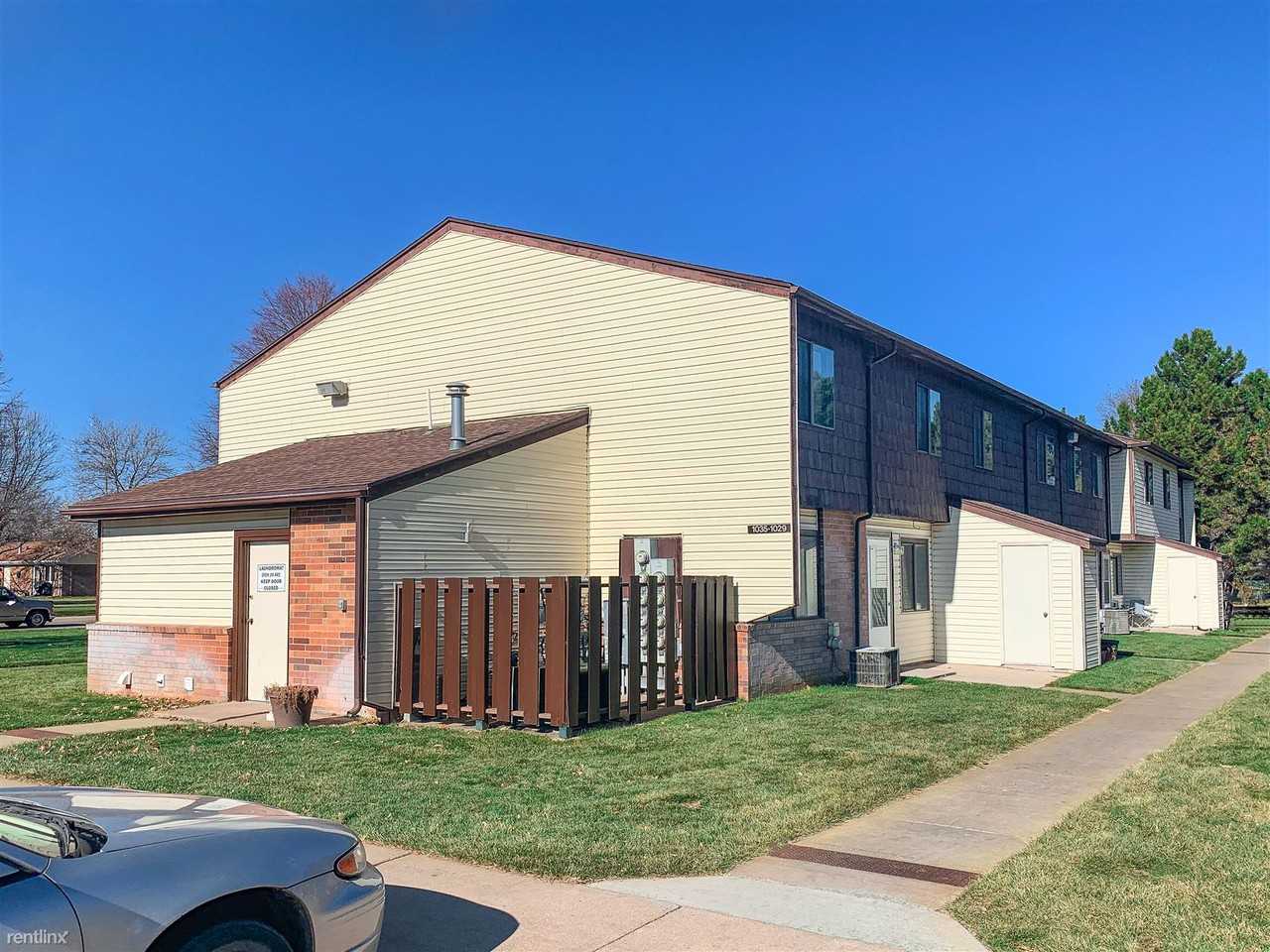 Prairie View Townhomes - Photo 2 of 11