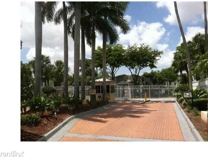 6760 NW 175th Ln - Photo 2 of 5