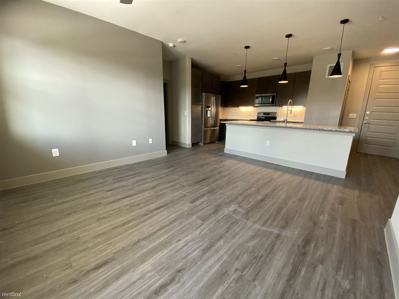 1401 Grove Blvd - Photo 2 of 31