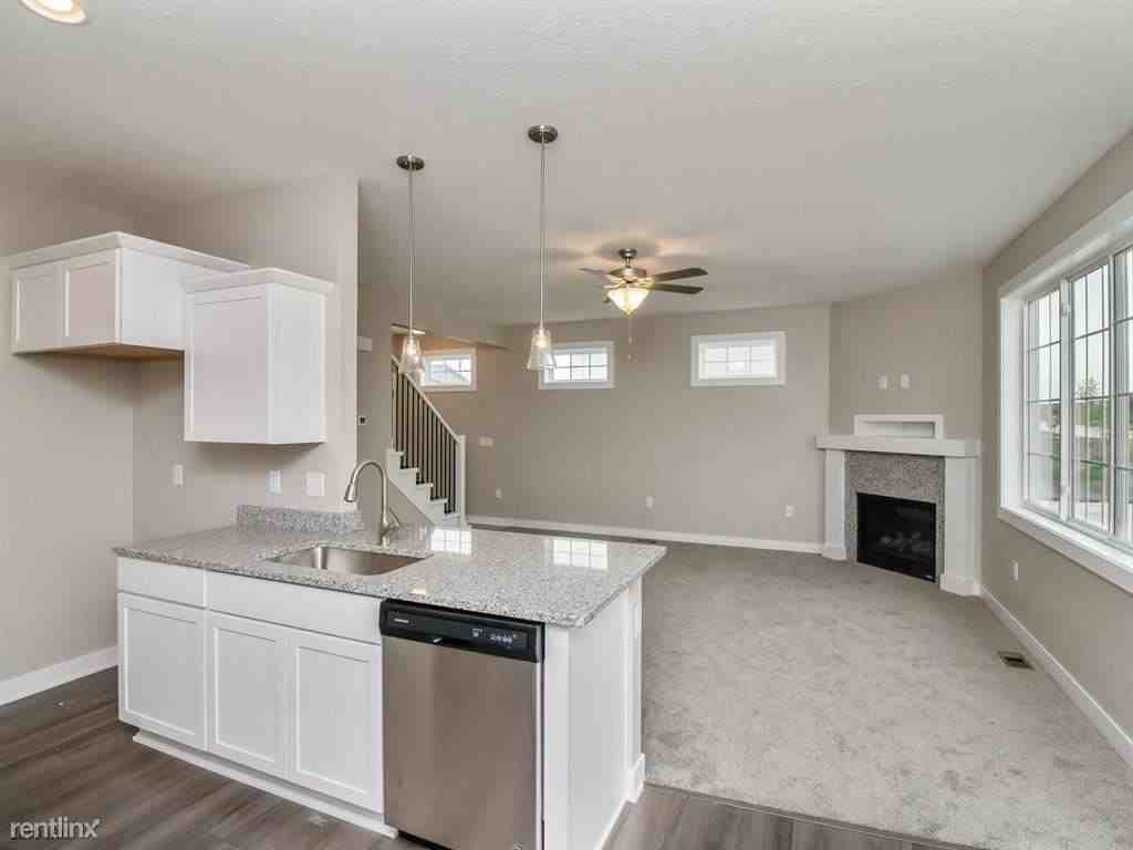 Covenant Cove Townhomes Apartments 9692 Turnpoint Dr, West Des Moines