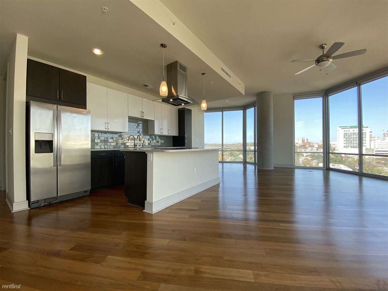 805 West Ave - Photo 2 of 37