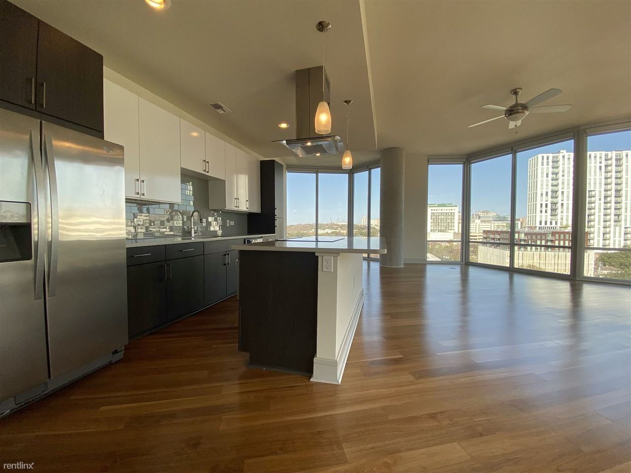 805 West Ave - Photo 3 of 37