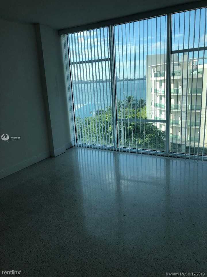 1919 Bay Dr - Photo 3 of 47