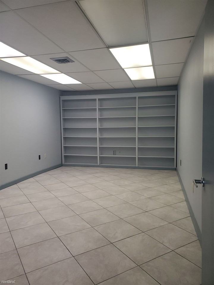 Office Space - Photo 3 of 14