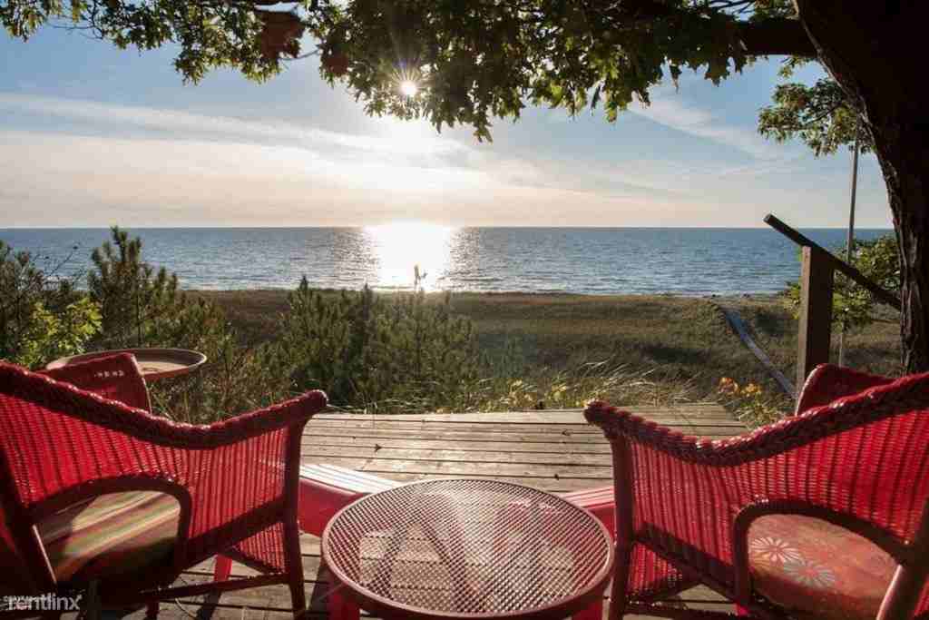 17440 Montello Ave - Photo 2 of 13