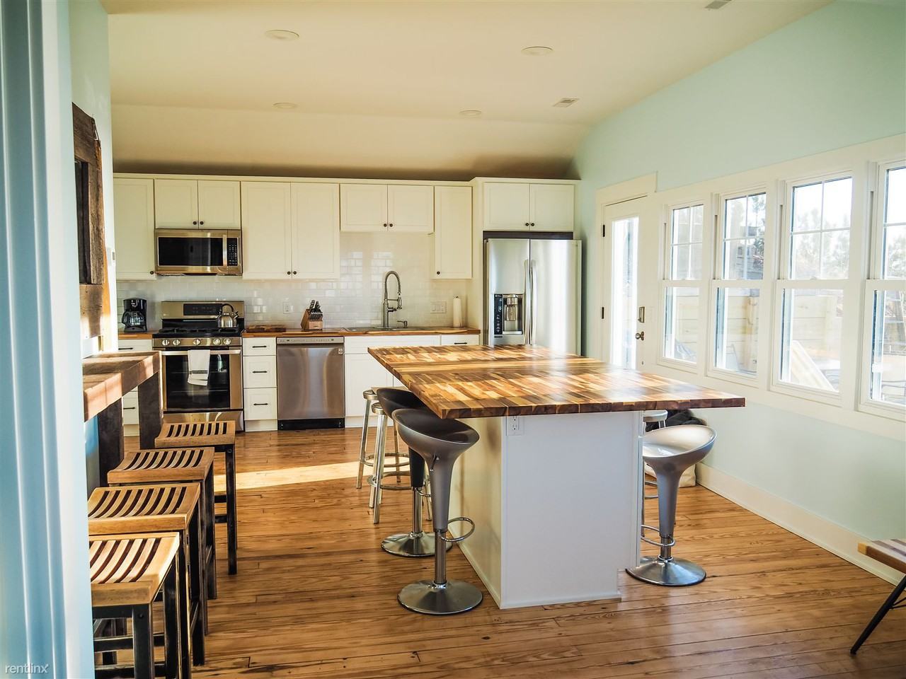 17440 Montello Ave - Photo 3 of 13