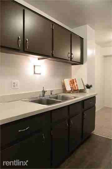 Park Street Apartments - Photo 3 of 7